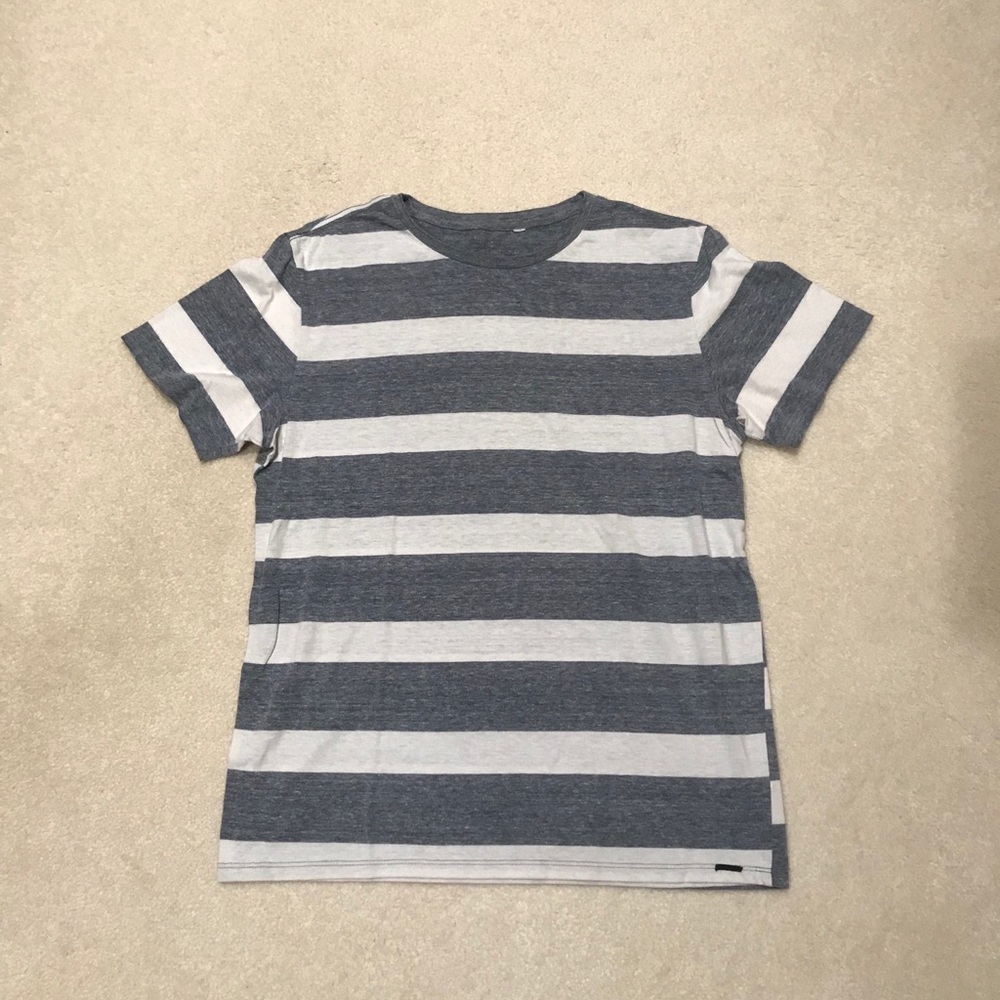 Men’s lightweight t shirt